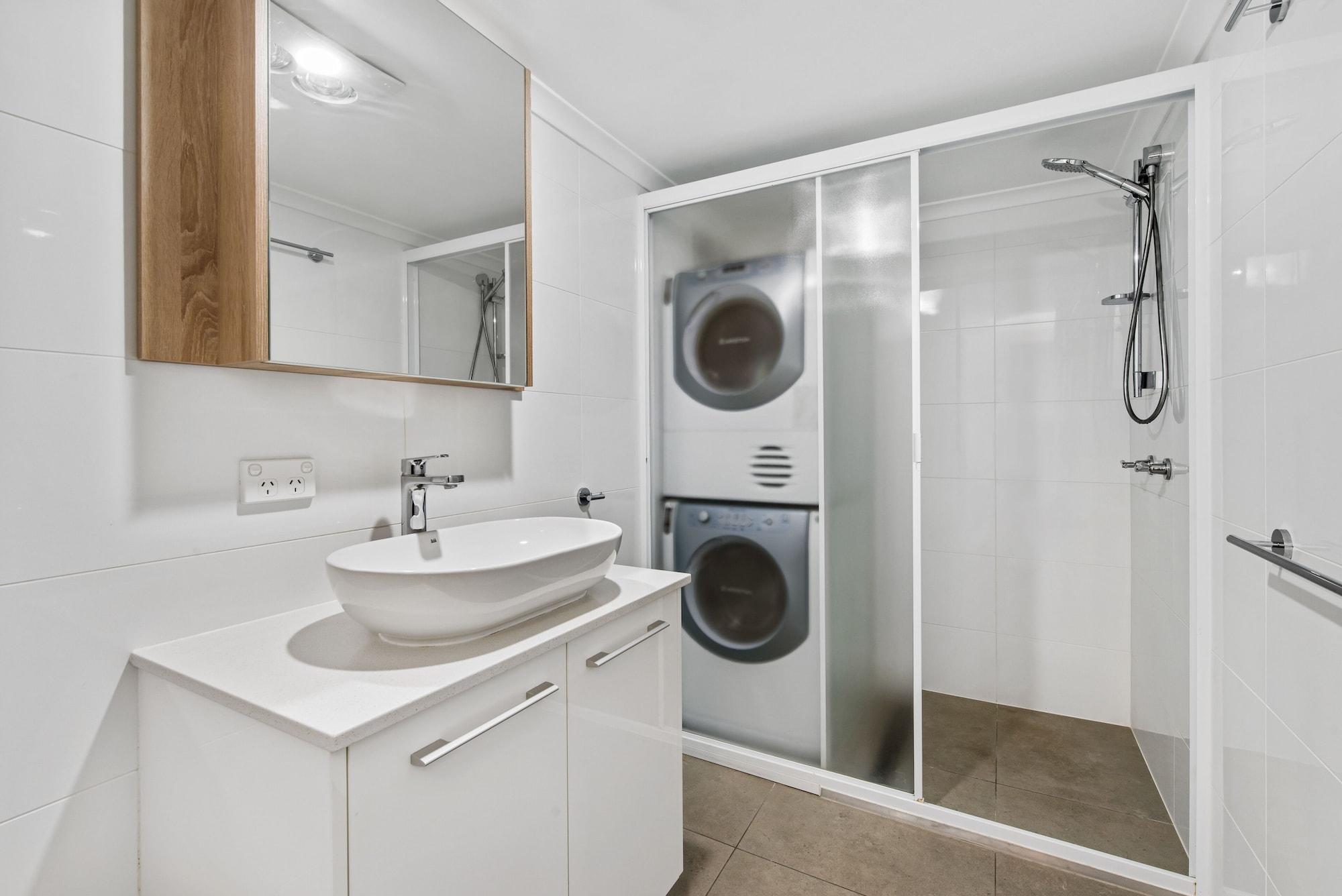 Mylos Holiday Apartments Alexandra Headland Eksteriør billede