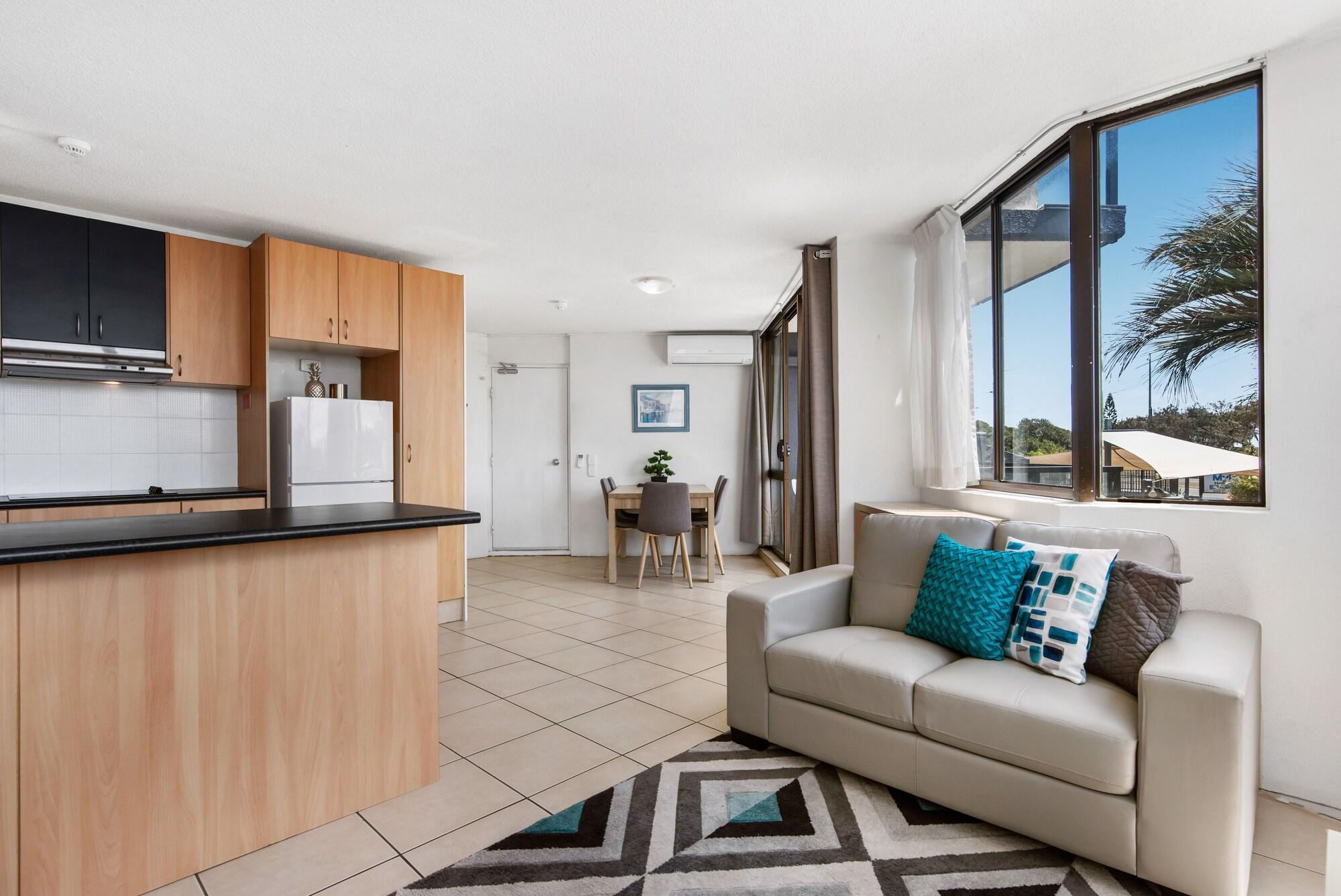 Mylos Holiday Apartments Alexandra Headland Eksteriør billede