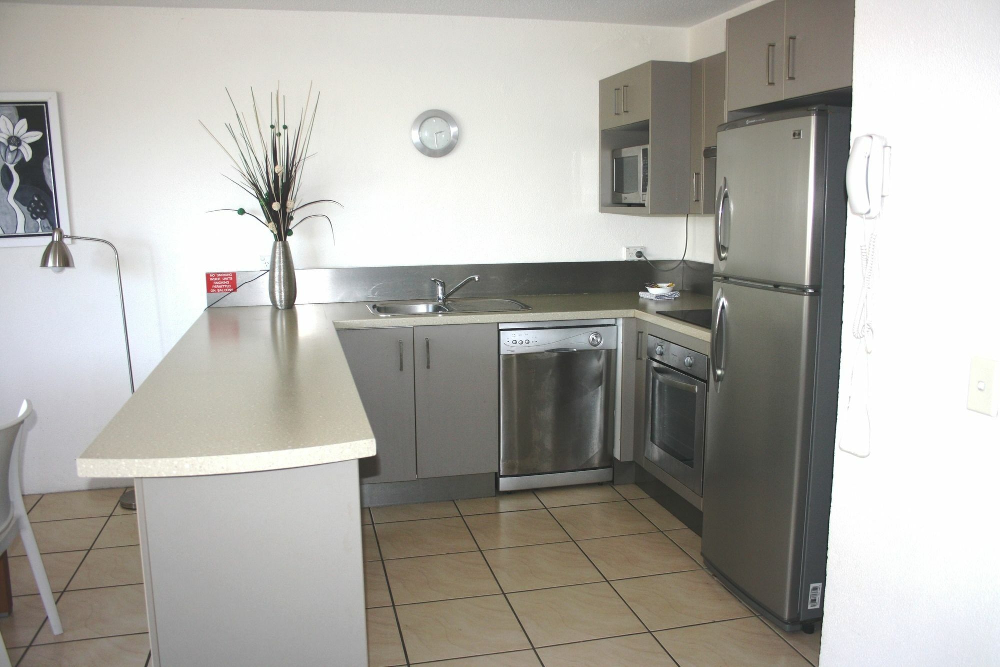 Mylos Holiday Apartments Alexandra Headland Eksteriør billede