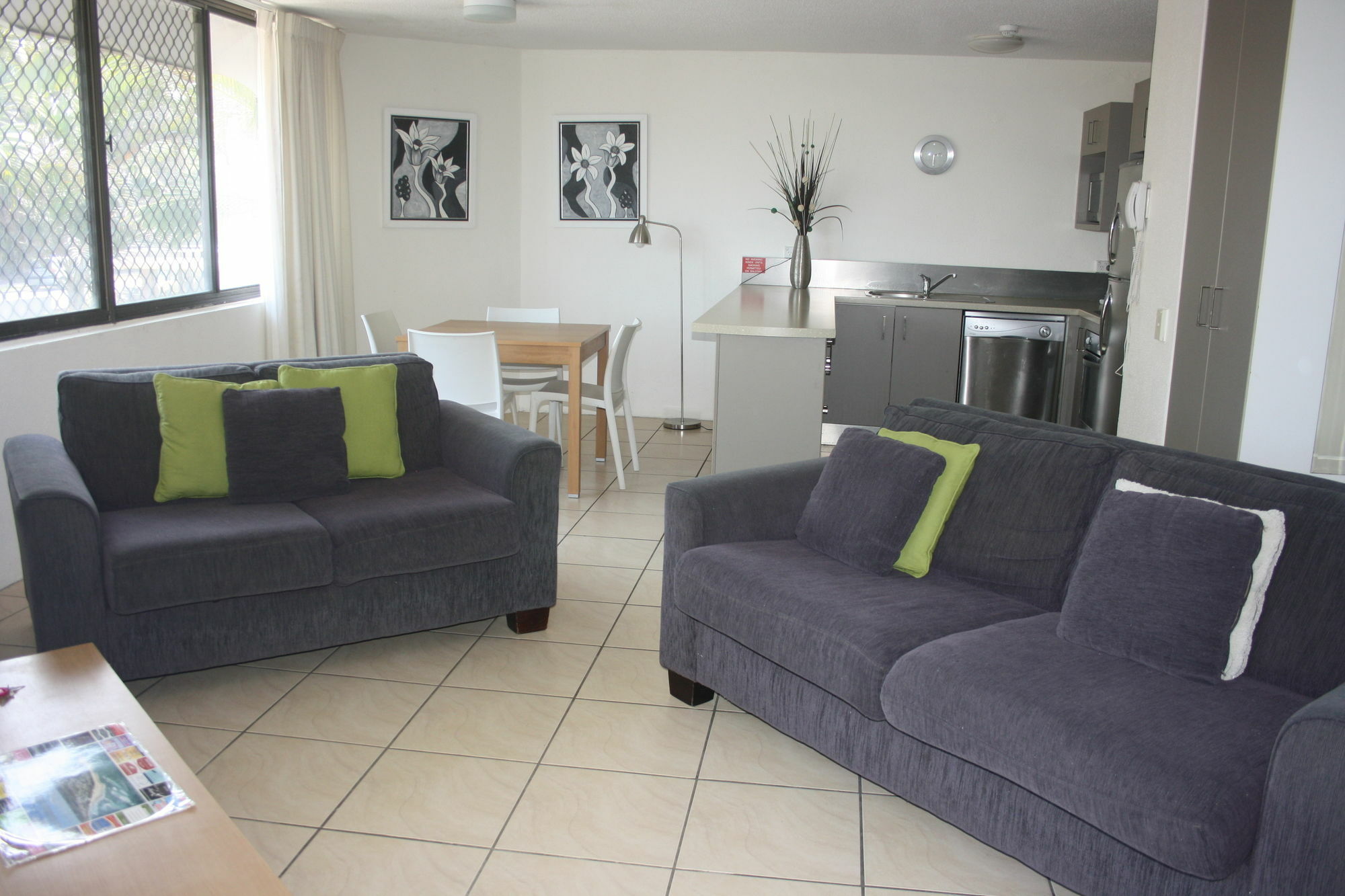 Mylos Holiday Apartments Alexandra Headland Eksteriør billede