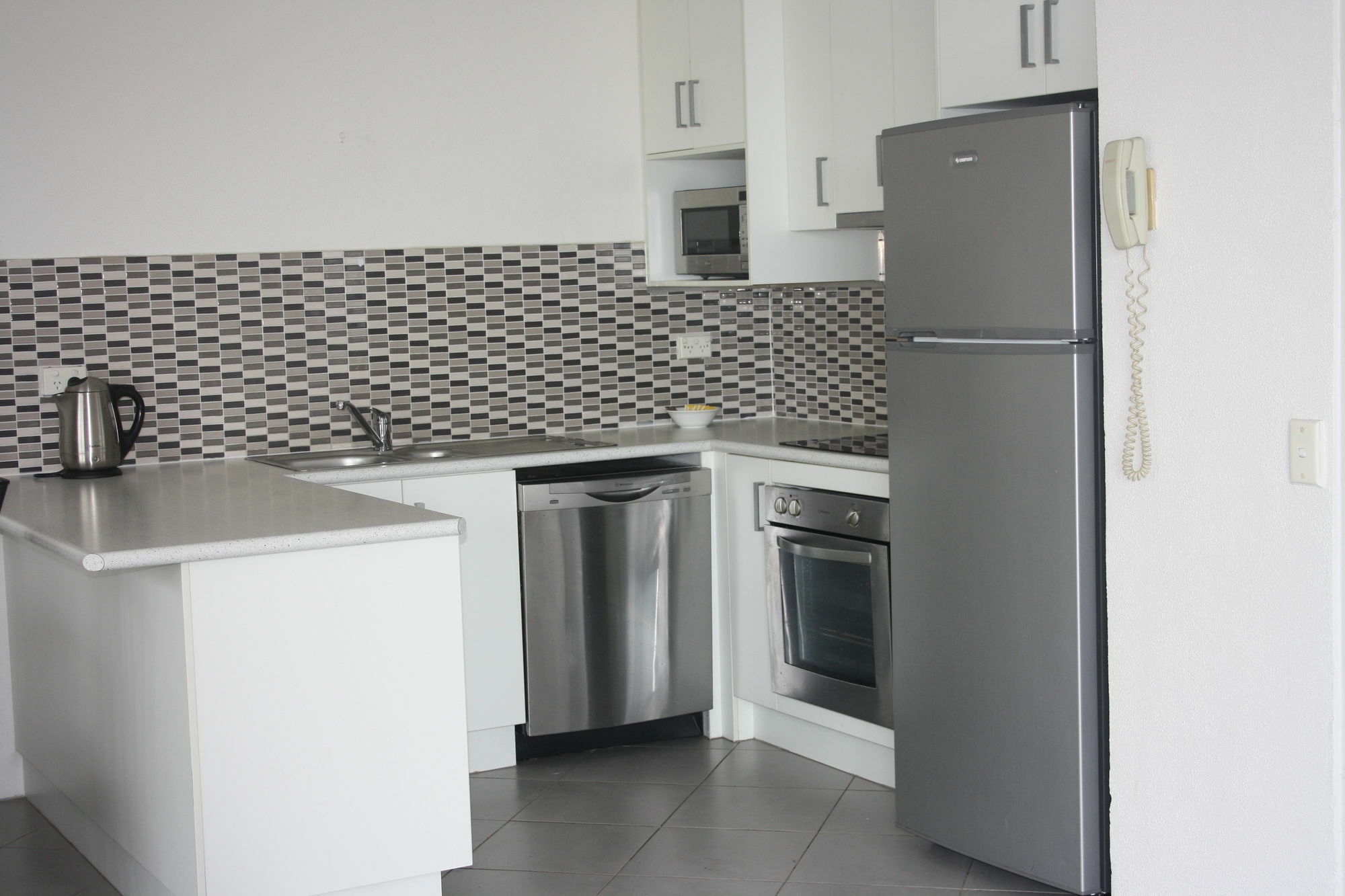 Mylos Holiday Apartments Alexandra Headland Eksteriør billede